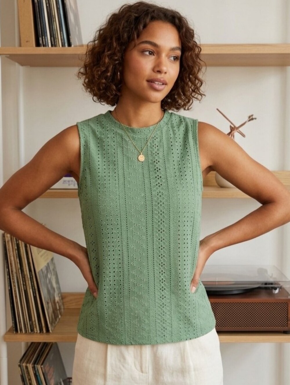 Womens Green Crochet Eyelet Sleeveless Tank Top Summer Boho Geometric Mock Neck